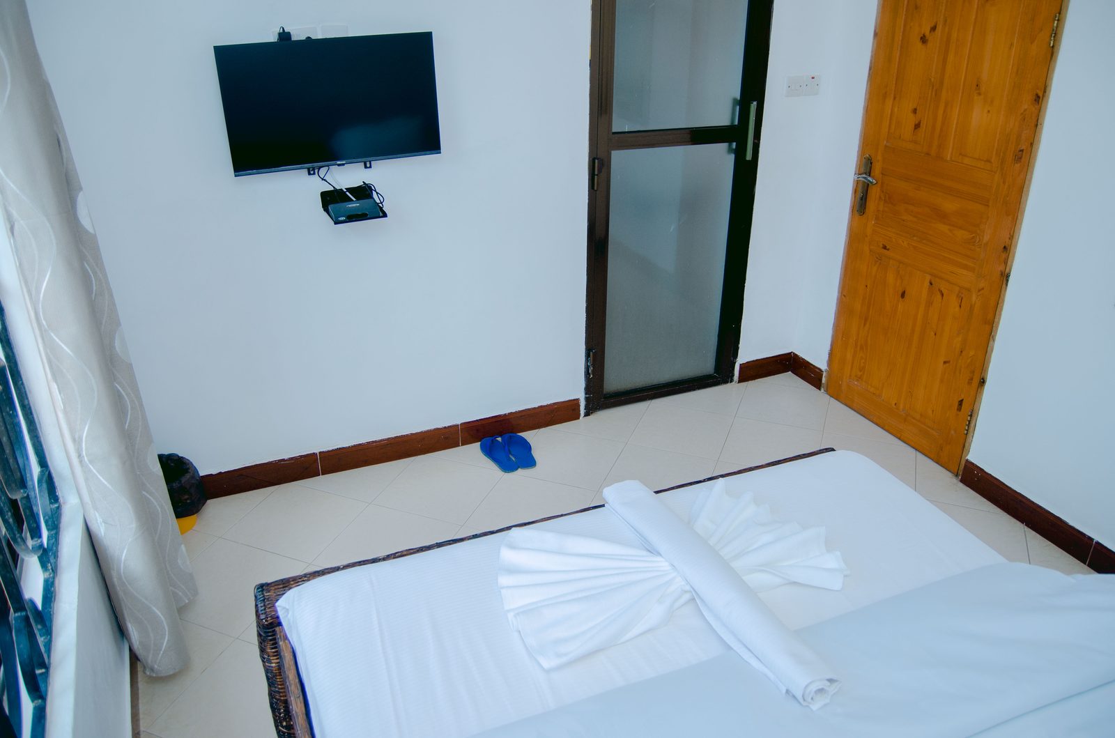 Vamos Hotel Mafinga standard room